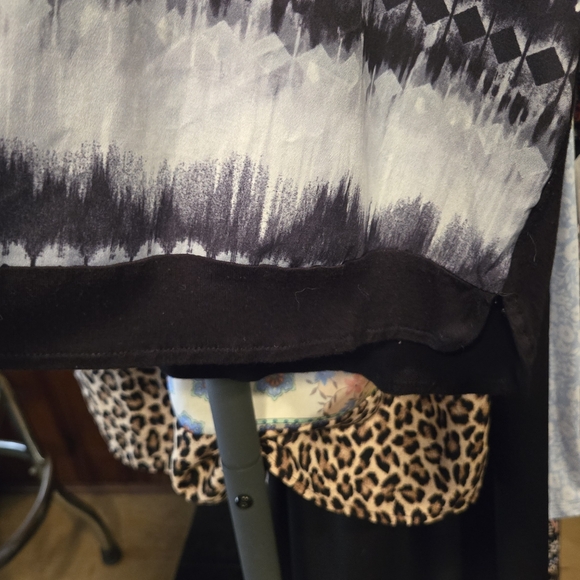 Apt. 9 blouse top shirt black cream misses size petite XL like new - Picture 2 of 6